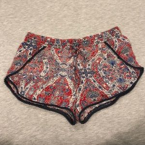 F21 Red, White, & Blue Design Flowy Shorts (M)